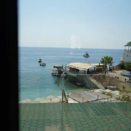 Platinium Dhermi
