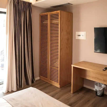 Platinium 4* ديرمي